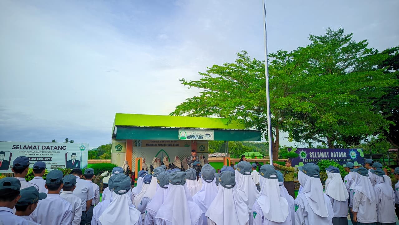 Pelantikan Pengurus OSIM Terpilih MAN 4 Bone Resmi Dilaksanakan